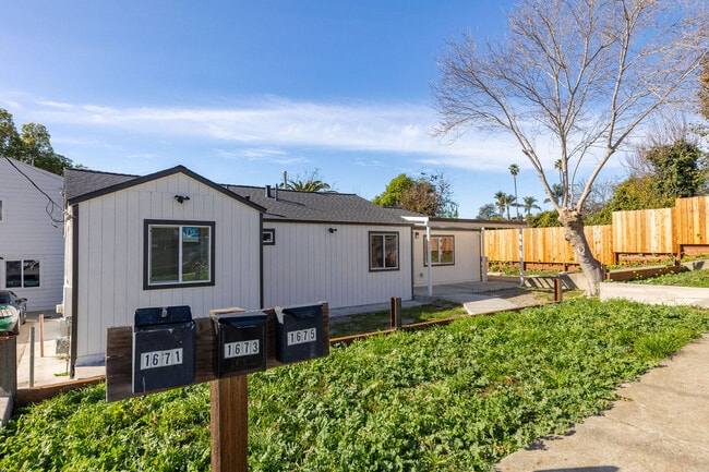 Building Photo - 1671 Mono Ave