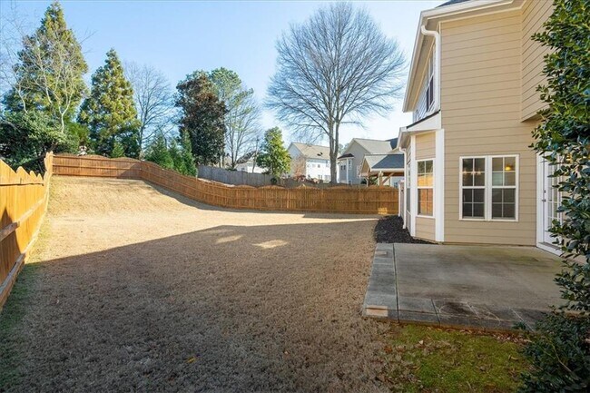 Building Photo - 1100 Olde Roswell Grove