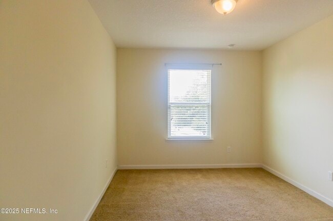 Building Photo - 403 Oasis Ln
