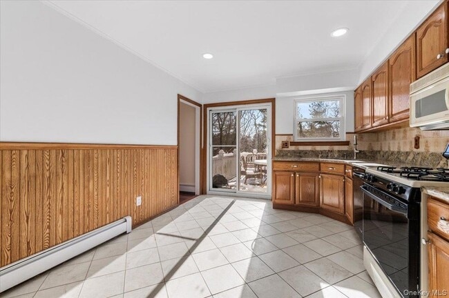 Building Photo - 20 Alex Ln