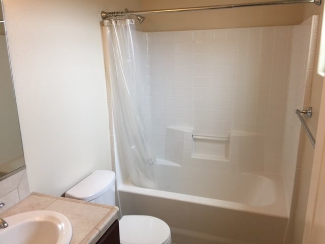 Building Photo - River Oaks Home For Rent