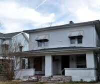 Building Photo - Forest