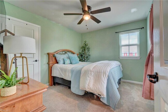 Building Photo - 800 Corcormant Ln