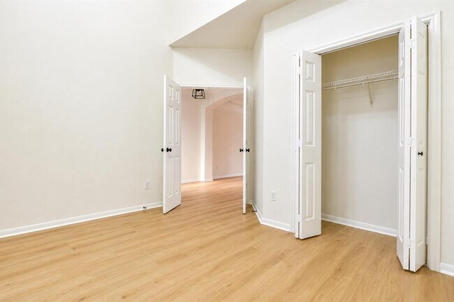 Building Photo - 4205 Bent Wood Ct