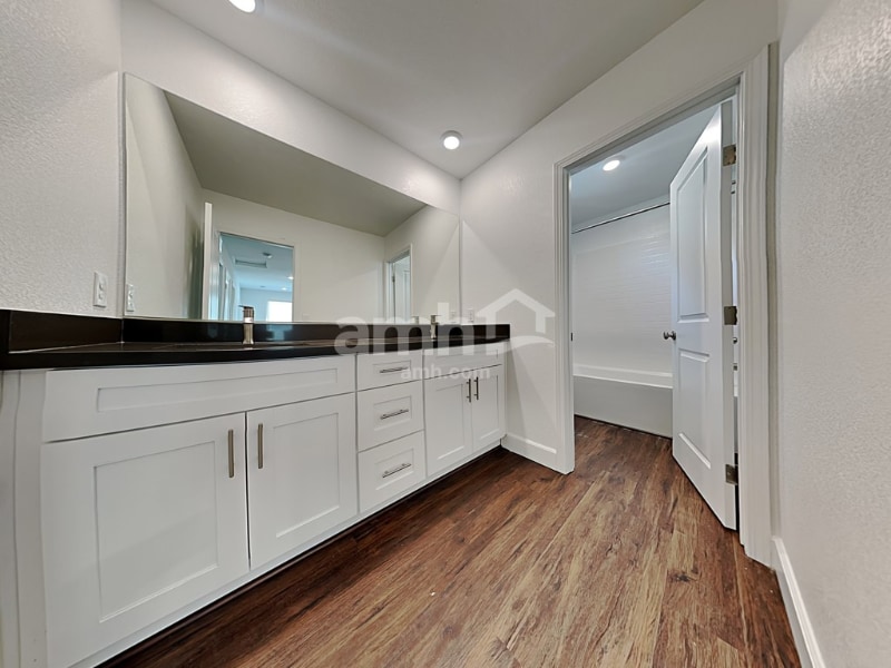 Building Photo - 8927 Tiger Tooth Ave