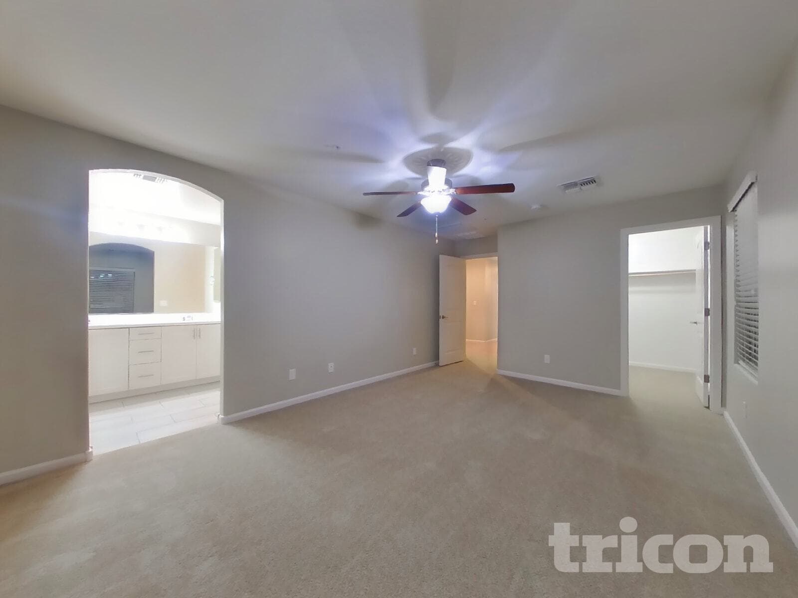 Building Photo - 12564 W Hummingbird Terrace