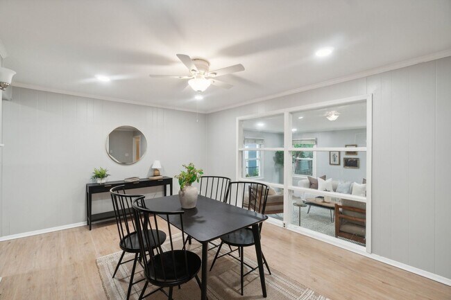 Building Photo - Charming Updated 4BR/2BA Cape Cod in Twinbrook- Rockville