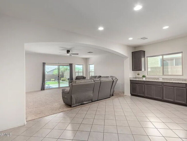 Building Photo - 6645 W Pleasant Oak Ct