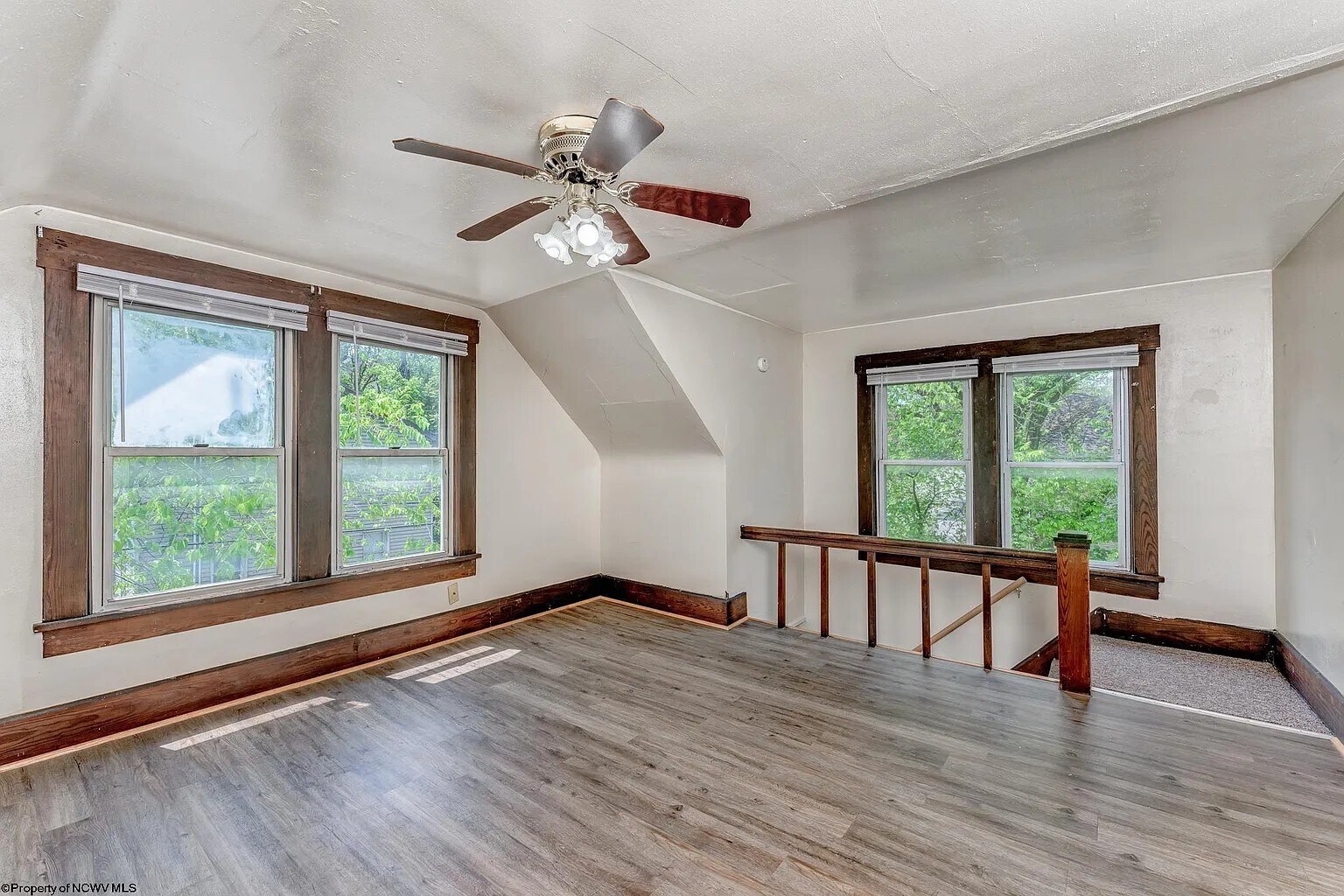 Building Photo - 565 Brockway Ave