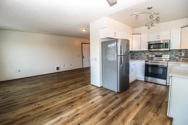 Building Photo - 12717 NE 170th Ln