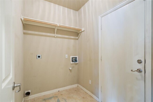 Building Photo - 1155 Star Meadow