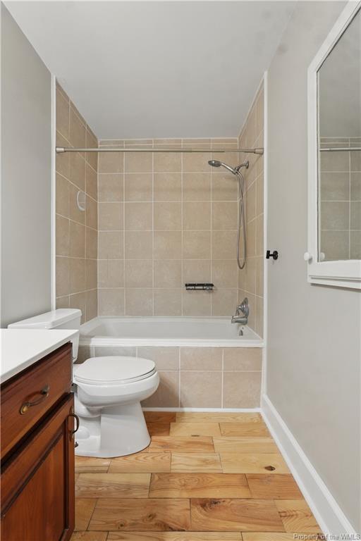 Building Photo - 3127 N Riverside Dr