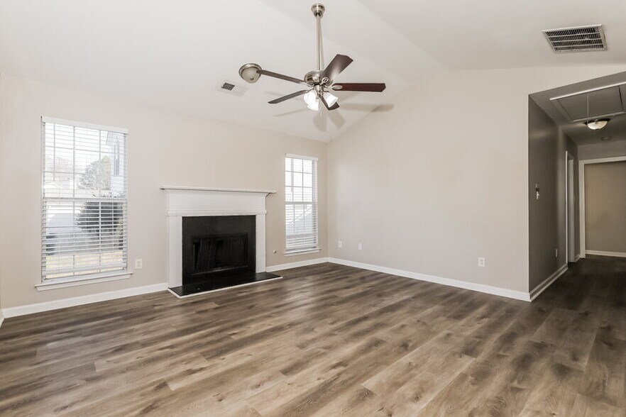 Building Photo - 5687 Eagles Feather Ln