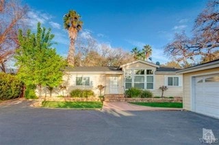 Building Photo - 420 S Montgomery St