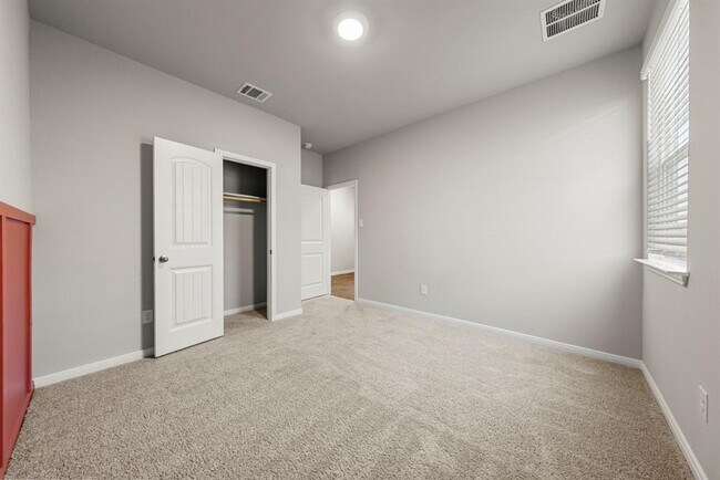 Building Photo - 343 Carolina Buckthorn Dr
