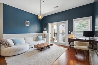 Building Photo - 870 Inman Vlg Pkwy NE