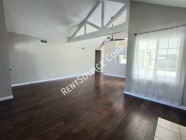 Building Photo - 23910 Clayton Ct