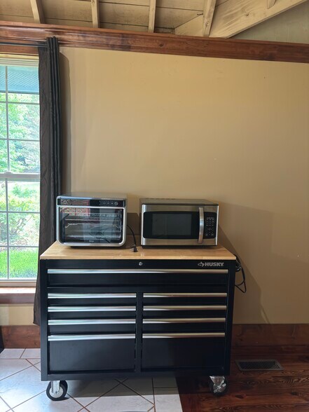 Building Photo - 826 Jones Mill Rd