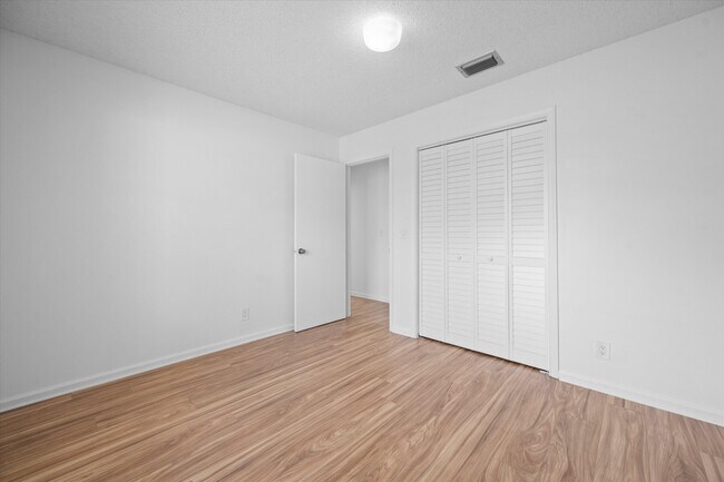Building Photo - 13511 Jonquil Pl