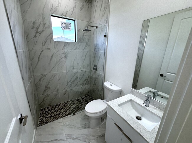 Building Photo - 1247 Kismet Pkwy