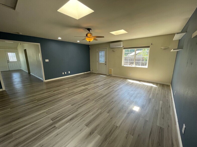 Building Photo - 284 Citrus Ave