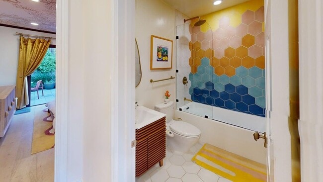 Building Photo - Decorator's Dream - Amazing Bernal Heights 3x3 + bonus room Single-Family Home w. 180 views