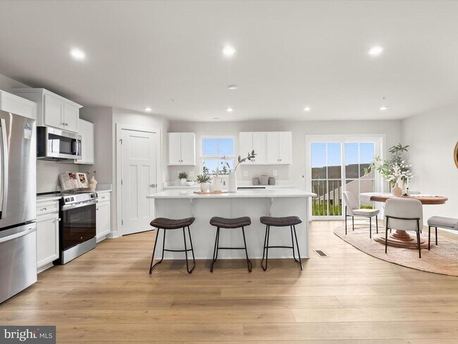 Building Photo - 4738 Naples Ave