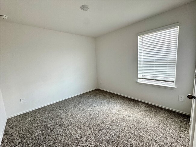 Building Photo - 1606 Cedar Pointe Ct