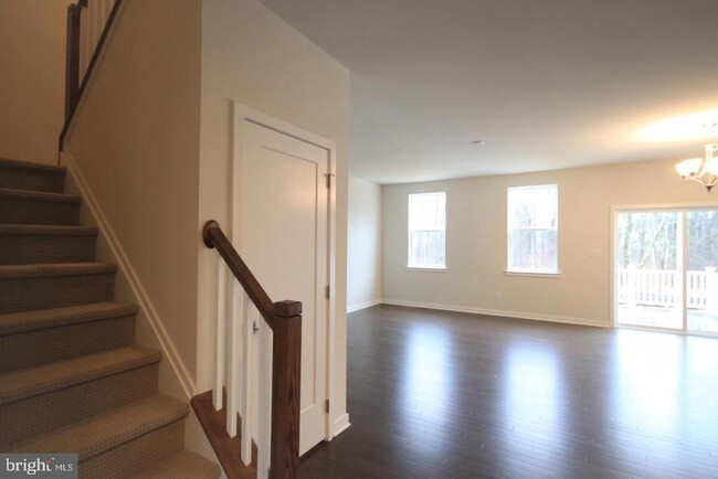 Building Photo - 111 Wynstone Ct
