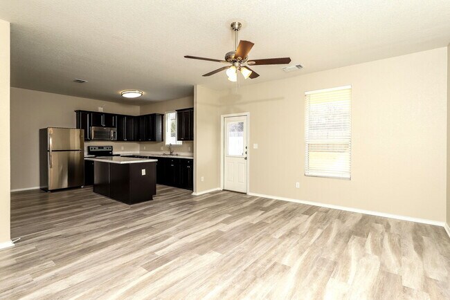 Building Photo - 10210 Castello Cyn