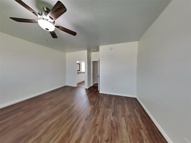 Building Photo - 6434 Tea Tree Dr