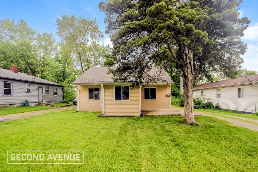 Primary Photo - 3636 N Dearborn St