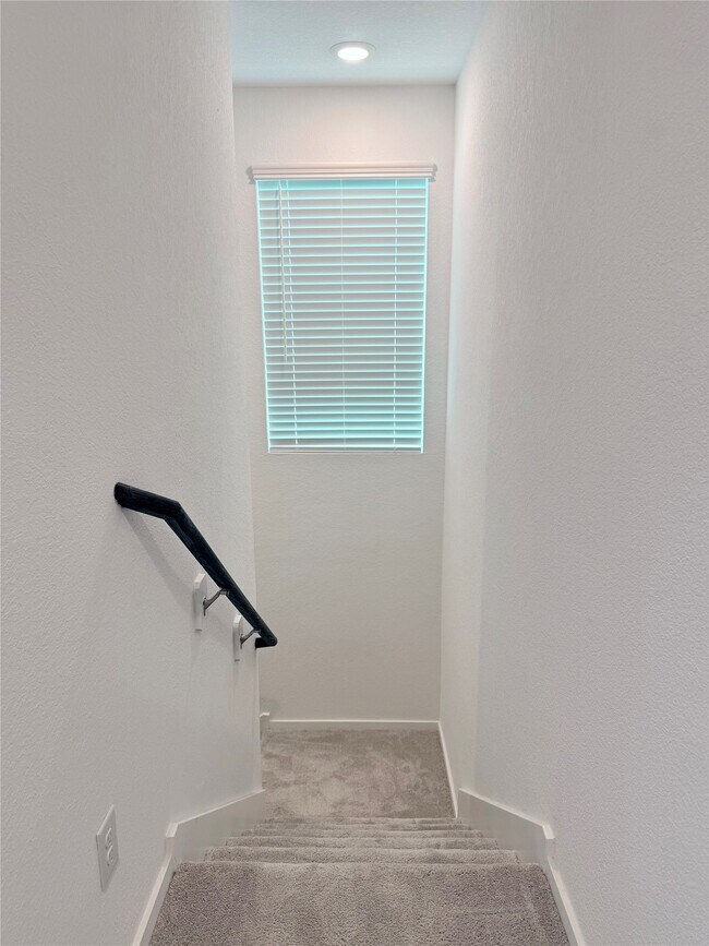 Building Photo - 21321 Carosella Dr