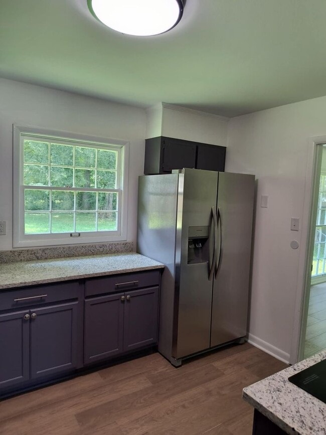 Building Photo - Fully Renovated 3 Bedroom, 2 Bath Home
