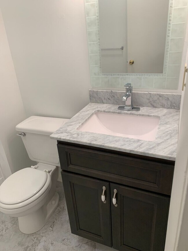 Building Photo - Great Berkshire Estates Condo, Wyomissing, PA