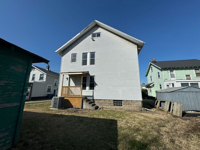 Building Photo - 841-841 Allison Ave