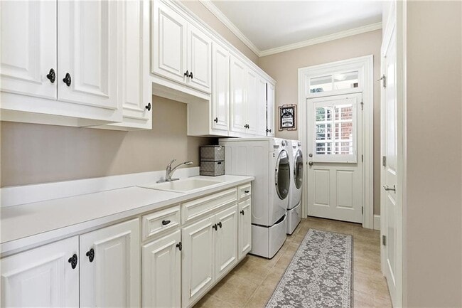 Building Photo - 6335 Howell Cobb Ct