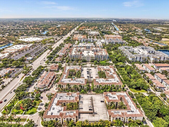 Building Photo - 4303 Renaissance Way