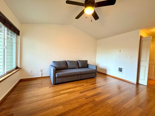 Building Photo - 11527 Highway 99