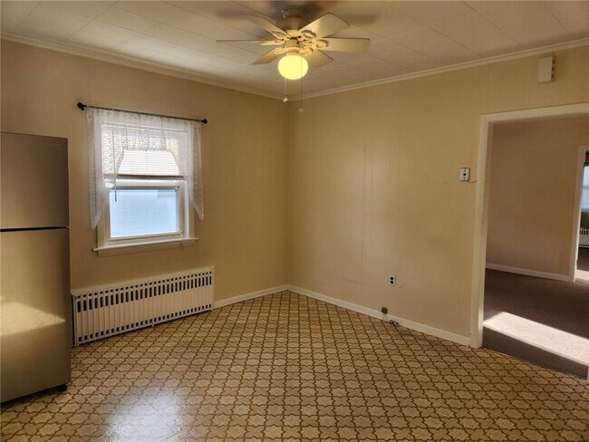 Building Photo - 203 Sweet Ave
