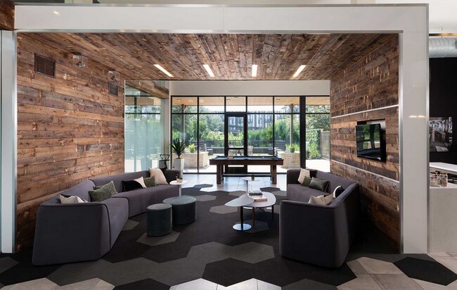 Building Photo - 5635 Diehl Trl-1802