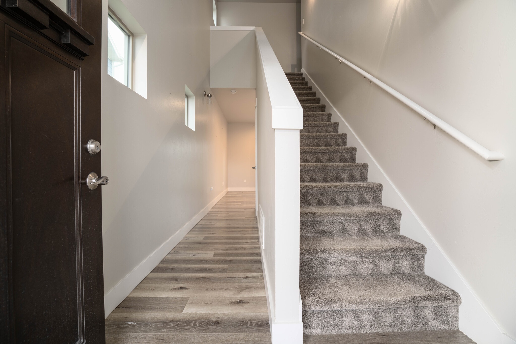 Building Photo - 1403 Happy Ln