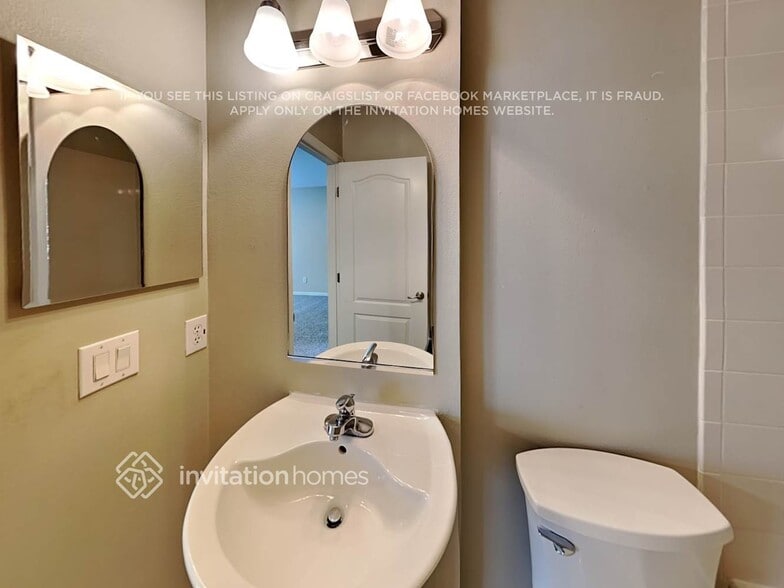 Building Photo - 3303 Sisal Loop