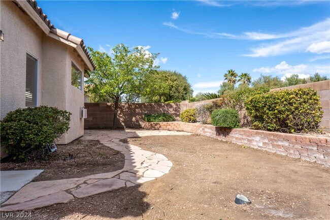 Building Photo - 10530 Santerno St