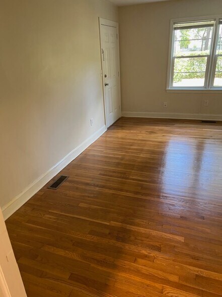 Living Room - 490 E Indiana Ave