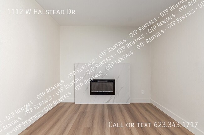 Building Photo - 1112 W Halstead Dr