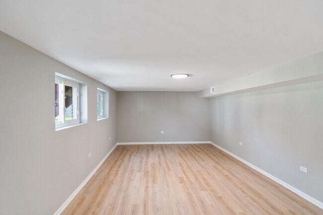 Building Photo - 118 Windsor Ln