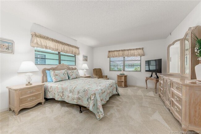 Primary Photo - 4095 SE Centerboard Ln