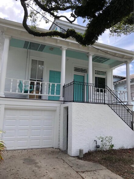 Building Photo - 4516 Banks St