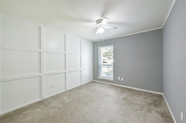 Building Photo - 5347 Lincoln Green Dr